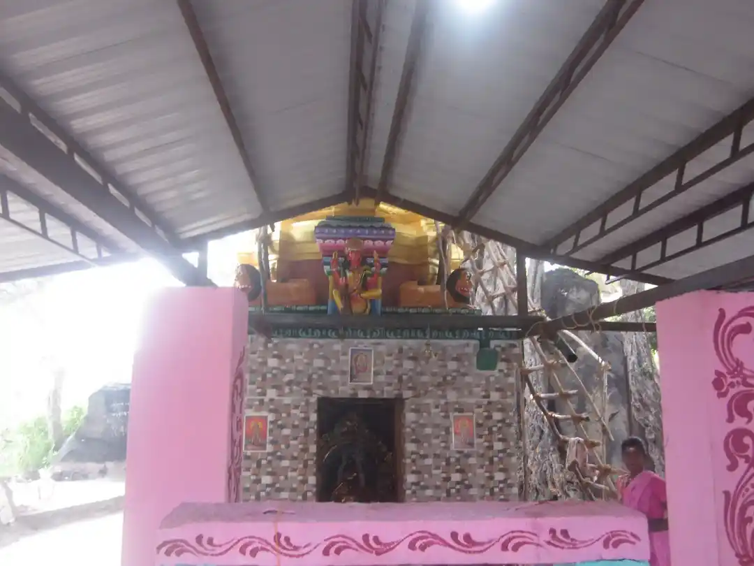 Arulmigu Pidari Temple, Sirumangalam - 606401