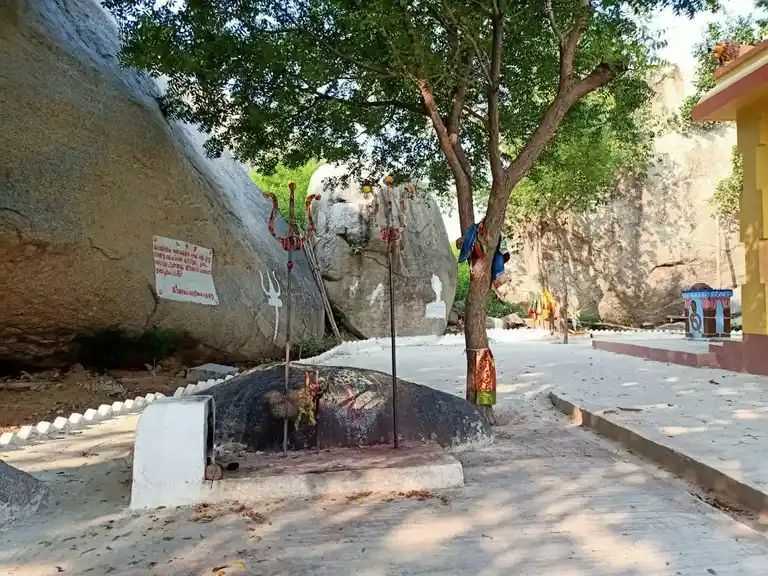 Arulmigu Pidari Temple, Veerapandi - 605758 அருள்மிகு பிடாரி திருக்கோயில், Veerapandi - 605758, Viluppuram - Ancient Temple Architecture and History Image 7