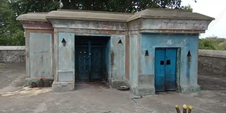 Arulmigu Pidari Vagaiyara Temple, Kalyanampoondi - 605201 அருள்மிகு பிடாரி வகையறா திருக்கோயில், Kalyanampoondi - 605201, Viluppuram - Ancient Temple Architecture and History Image 3