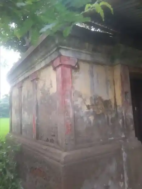 Arulmigu Pidari Veerachozhan Vadakarai Pidariamman Temple, Sathanur - 609802 அருள்மிகு பிடாரி, வீரசோழன், வடகரை, பிடாரியம்மன் திருக்கோயில், Sathanur - 609802, Thanjavur - Ancient Temple Architecture and History Image 3