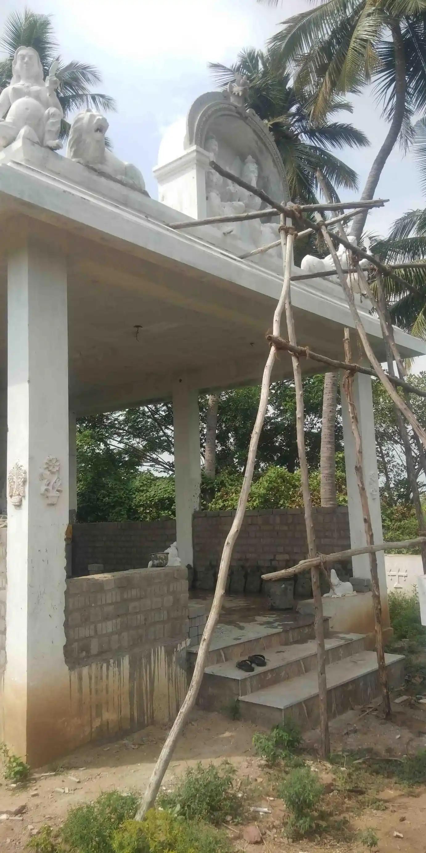 Arulmigu Pidari Vellanthankiyamman Temple, Srirangam, Thiruchirappalli - 620021 Arulmigu Pidari Vellanthankiyamman Temple, Srirangam, Thiruchirappalli - 620021, Thiruchirappalli - Ancient Temple Architecture and History Image 7