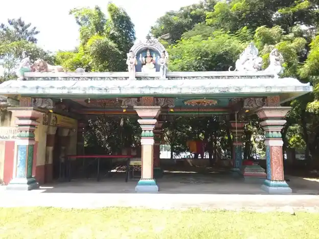 Arulmigu Pidari Vilakkathamman Temple, Anjur - 603204 அருள்மிகு பிடாரி விளக்காத்தம்மன் திருக்கோயில், அஞ்சூர் - 603204, Chengalpattu - Ancient Temple Architecture and History Image 2
