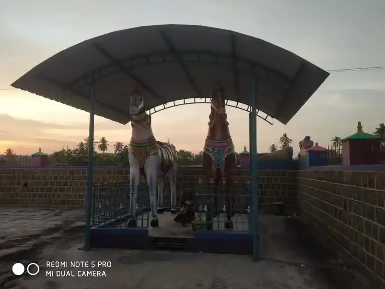 Arulmigu Pidariamman Mariamman Temple, Kundukkal, Kamalapuram - 636309 அருள்மிகு பிடாரியம்மன், மாரியம்மன் திருக்கோயில், Kundukkal, Kamalapuram - 636309, Salem - Ancient Temple Architecture and History Image 2