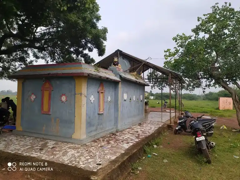 Arulmigu Pidariamman Temple, Near Lake View, Panjalai - 601204 Arulmigu Pidariamman Temple, Near Lake View, Panjalai - 601204, Tiruvallur - Ancient Temple Architecture and History Image 4