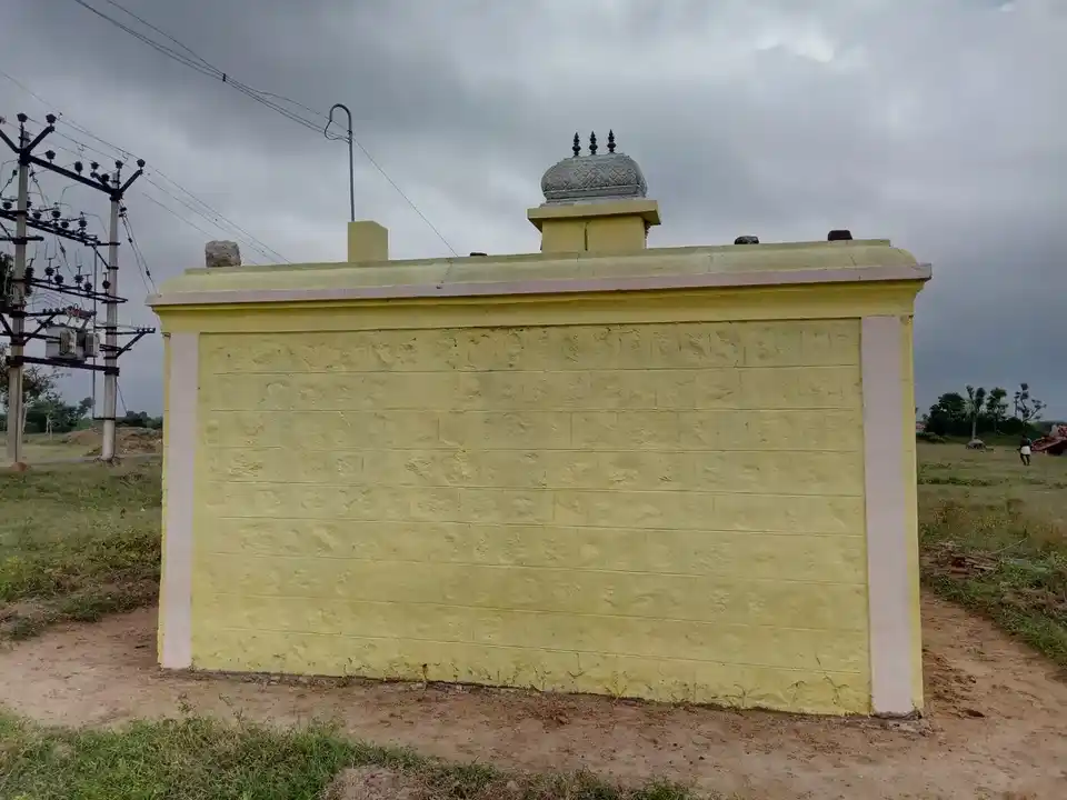 Arulmigu Pidariamman Temple, Vaithikovil, Kulathur Taluk - 622203 அருள்மிகு பிடாரியம்மன் திருக்கோயில், வைத்திக்கோயில், குளத்தூர் வட்டம் - 622203, Pudukkottai - Ancient Temple Architecture and History Image 3