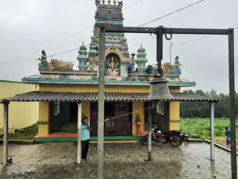 Arulmigu Pidariamman Temple, Vathalmalai - 635301 அருள்மிகு பிடாரியம்மன் திருக்கோயில், Vathalmalai - 635301, Dharmapuri - Ancient Temple Architecture and History Image 4