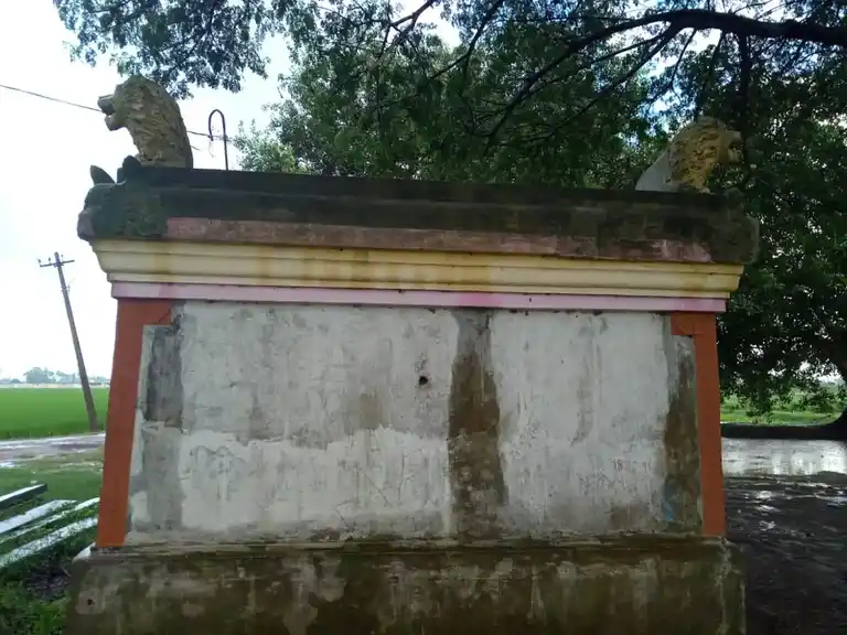 Arulmigu Pidarichelliamman Temple, Arasoor - 601204 அருள்மிகு பிடாரி செல்லியம்மன் திருக்கோயில், அரசூர் - 601204, Tiruvallur - Ancient Temple Architecture and History Image 3