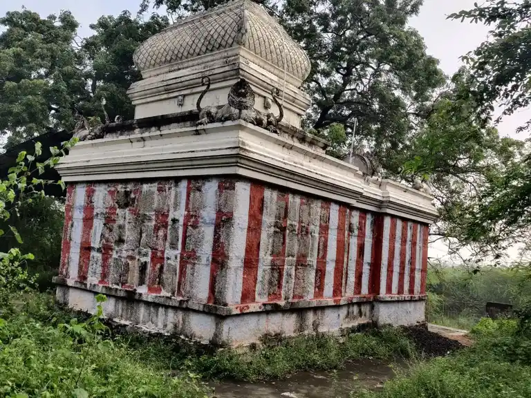 Arulmigu Pidariponniamman Temple, N.H.Main Road, Ramanjeri - 602001 அருள்மிகு பிடாரி பொன்னியம்மன் திருக்கோயில், N.H.Main Road, Ramanjeri - 602001, Tiruvallur - Ancient Temple Architecture and History Image 4
