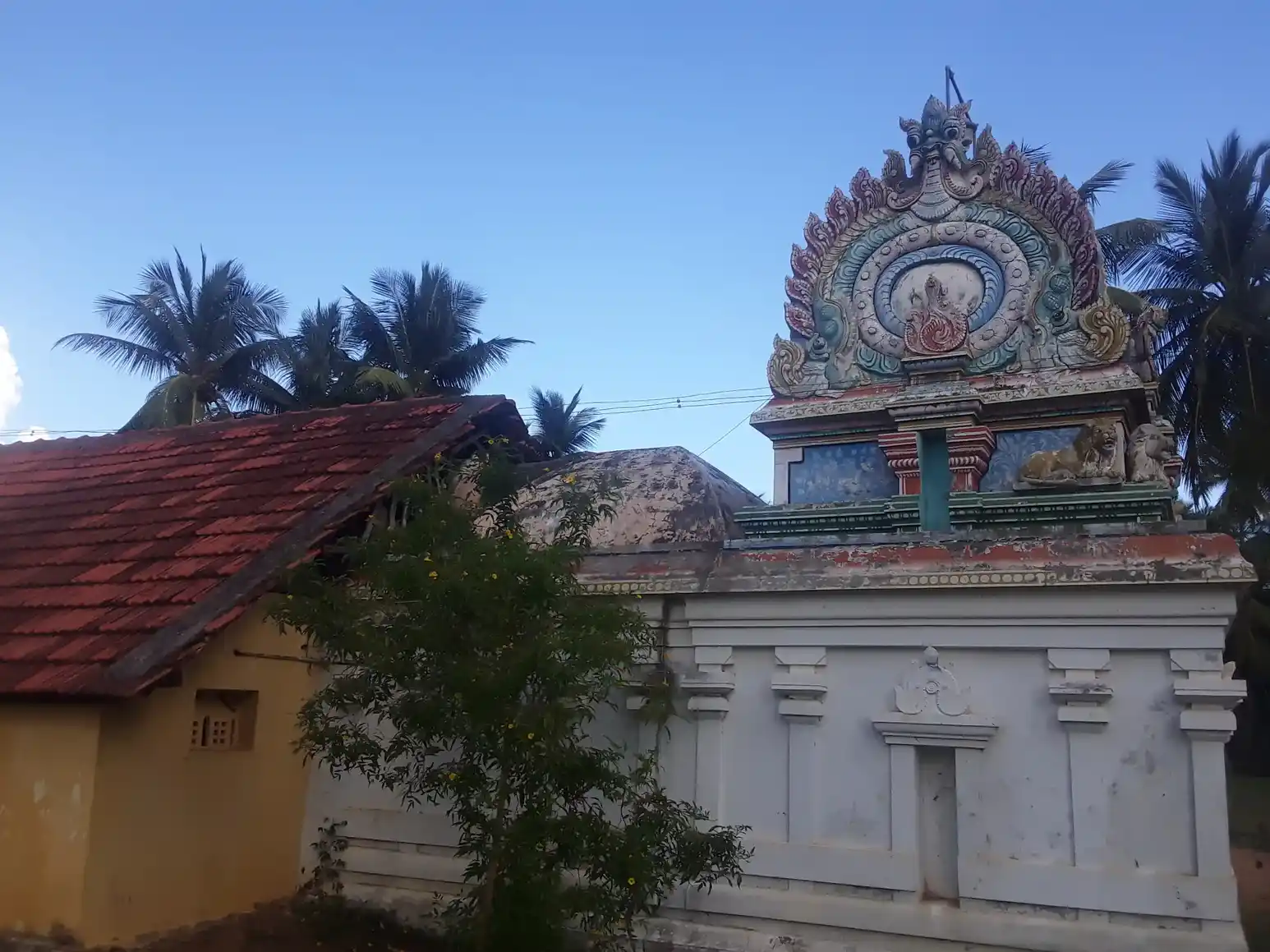Arulmigu Pidariyaman Temple, Thuvarankuruchi - 614601 அருள்மிகு பிடாரியம்மன் திருக்கோயில், Thuvarankuruchi - 614601, Thanjavur - Ancient Temple Architecture and History Image 4