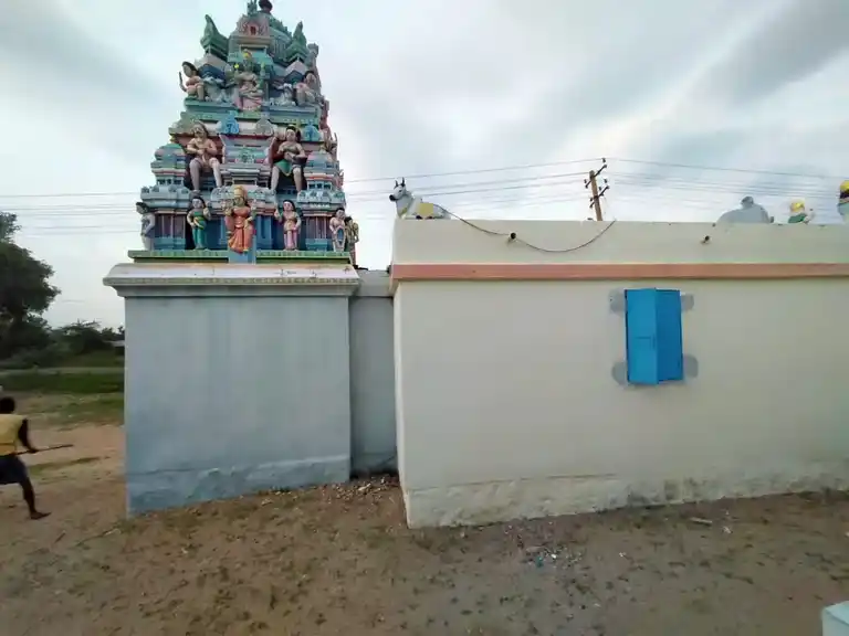 Arulmigu Pidariyammam Mariyamman Muthalamman Temple, Manjanayakkanpatty - 621301 அருள்மிகு பிடாரியம்மன், மாரியம்மன் முத்தாளம்மன் திருக்கோயில், Manjanayakkanpatty - 621301, Karur - Ancient Temple Architecture and History Image 2