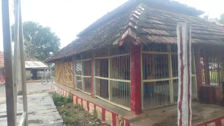 Arulmigu Pidariyamman/Mariyamman Vinayagar Temple, Ayyapatti - 625103 அருள்மிகு பிடாரியம்மன்/மாரியம்மன் விநாயகர் கோயில், Ayyapatti - 625103, Madurai - Ancient Temple Architecture and History Image 4