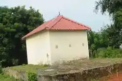 Arulmigu Pidariyamman Temple, Arasur - 609306 அருள்மிகு பிடாரியம்மன் திருக்கோயில், Arasur - 609306, Mayiladuthurai - Ancient Temple Architecture and History Image 4