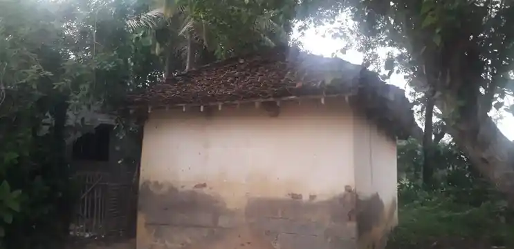 Arulmigu Pidariyamman Temple, Athur - 609204 Arulmigu Pidariyamman Temple, Athur - 609204, Mayiladuthurai - Ancient Temple Architecture and History Image 4