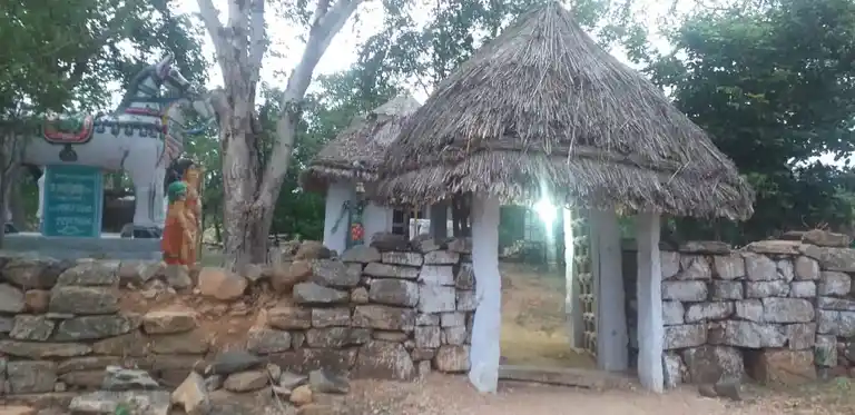 Arulmigu Pidariyamman Temple, Kalvarpatty - 624711