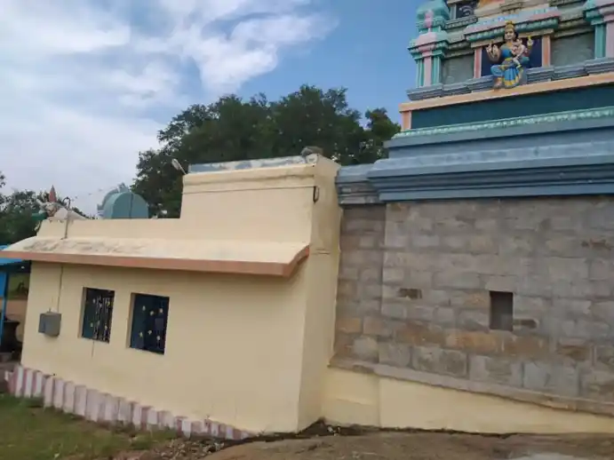 Arulmigu Pidariyamman Temple, Rachandar Thirumalai - 621313 அருள்மிகு பிடாரியம்மன் திருக்கோயில், - 621313, Karur - Ancient Temple Architecture and History Image 3
