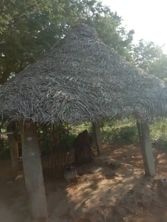 Arulmigu Pidariyamman Temple, Senkuruchi - 624306 அருள்மிகு பிடாரியம்மன் கோயில், Senkuruchi - 624306, Dindigul - Ancient Temple Architecture and History Image 3