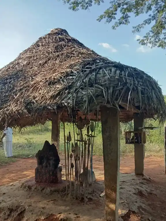 Arulmigu Pidariyamman Temple, Senkuruchi - 624306 அருள்மிகு பிடாரியம்மன் கோயில், Senkuruchi - 624306, Dindigul - Ancient Temple Architecture and History Image 4