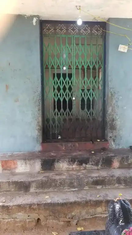 Arulmigu Pidariyamman Temple, Subburayapatti - 621305 அருள்மிகு பிடாரியம்மன் திருக்கோவில், கலிங்கப்பட்டி, சுப்புராயப்பட்டி - 621305, Thiruchirappalli - Ancient Temple Architecture and History Image 2