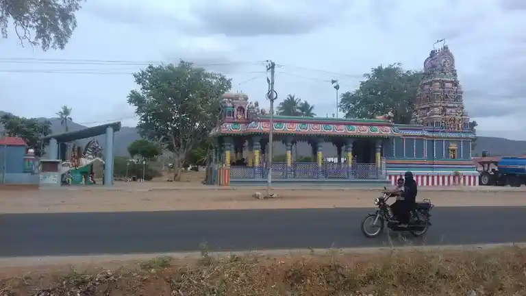 Arulmigu Pidariyamman Temple, Thoppupatty - 624706 அருள்மிகு பிடாரியம்மன் திருக்கோயில், Thoppupatty - 624706, Dindigul - Ancient Temple Architecture and History Image 5