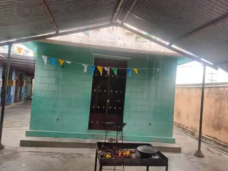 Arulmigu Pidariyamman Temple, Ulundhaandaar Koil - 606107 அருள்மிகு பிடாரி, துர்க்கை, பிரகதீஸ்வரர் திருக்கோயில், Ulundhaandaar Koil - 606107, Kallakurichi - Ancient Temple Architecture and History Image 3