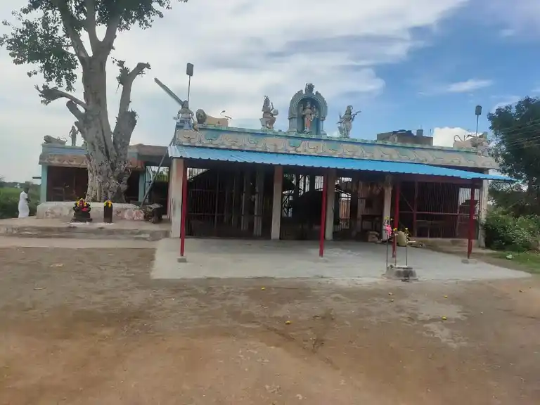 Arulmigu Pidariyamman Temple, Ulundhaandaar Koil - 606107 அருள்மிகு பிடாரி, துர்க்கை, பிரகதீஸ்வரர் திருக்கோயில், Ulundhaandaar Koil - 606107, Kallakurichi - Ancient Temple Architecture and History Image 4