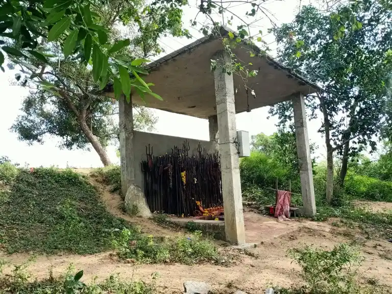 Arulmigu Pidariyamman Temple, Vellamputhur - 605758 அருள்மிகு பிடாரியம்மன், அய்யனார் திருக்கோயில், Vellamputhur - 605758, Viluppuram - Ancient Temple Architecture and History Image 5