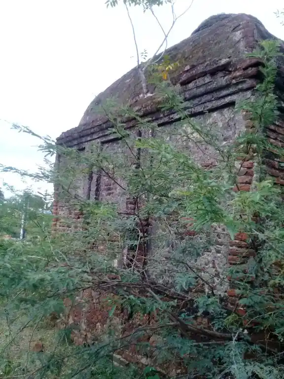 Arulmigu Pidariyar Temple, Ambalarvarkattalai - 621701 அருள்மிகு பிடாரியார் திருக்கோயில், Ambalarvarkattalai - 621701, Ariyalur - Ancient Temple Architecture and History Image 2