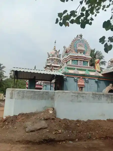 Arulmigu Pilavadiyamman Temple, Monnaiyanpettai - 605014 அருள்மிகு பிலவாடியம்மன் திருக்கோயில், Monnaiyanpettai - 605014, Viluppuram - Ancient Temple Architecture and History Image 3