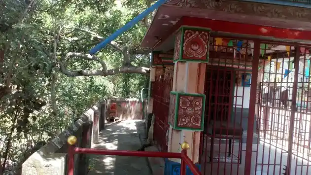 Arulmigu Pillaitheru Vasal Pillayar Temple, Kilvelur - 611104 அருள்மிகு பிள்ளைத்தெரு வாசல் பிள்ளையார் திருக்கோயில், கீழ்வேளூர் - 611104, Nagapattinam - Ancient Temple Architecture and History Image 4