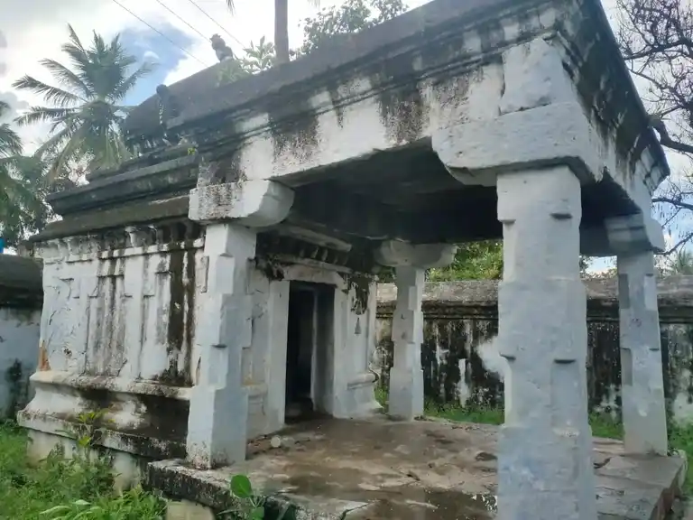 Arulmigu Pillaiyaar Temple, Lakkinayakanpatti - 635602 அருள்மிகு பிள்ளையார் கோயில், லக்கினாயக்கன்பட்டி - 635602, Thirupathur - Ancient Temple Architecture and History Image 3