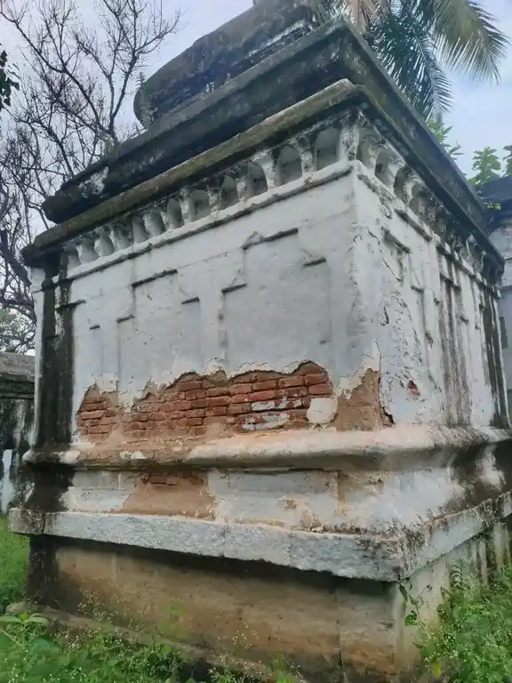 Arulmigu Pillaiyaar Temple, Lakkinayakanpatti - 635602 அருள்மிகு பிள்ளையார் கோயில், லக்கினாயக்கன்பட்டி - 635602, Thirupathur - Ancient Temple Architecture and History Image 4