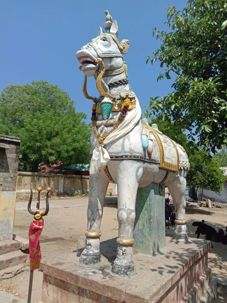 Arulmigu Pillaiyaar Veerathayi Amman Temple, ஊராட்சி ஒன்றிய நடுநிலைப்பள்ளி குழுமணி, Kuzhumani - 639103 - Main View