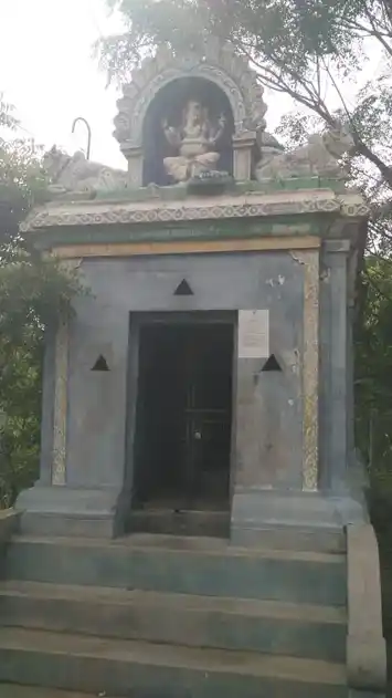 Arulmigu Pillaiyar Temple, B.Udaiyur - 608704 அருள்மிகு பிள்ளையார் திருக்கோயில், B.Udaiyur - 608704, Cuddalore - Ancient Temple Architecture and History Image 2