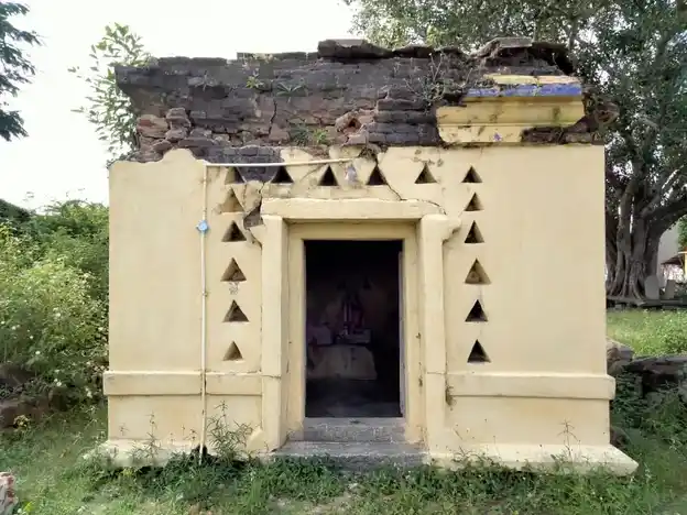 Arulmigu Pillaiyar Temple, Main Road, Paliyapatu - 606701 Temple