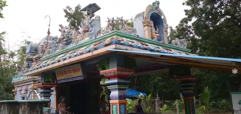 Arulmigu Pillaiyar Temple, Nadukandhangudi - 609608 Arulmigu Pillaiyar Temple, Nadukandhangudi - 609608, Thiruvarur - Ancient Temple Architecture and History Image 2