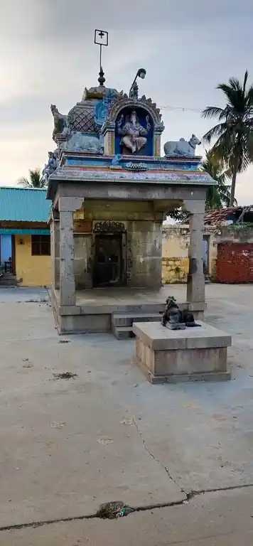 Arulmigu Pillaiyar Temple, Naduvalur - 621004 Temple