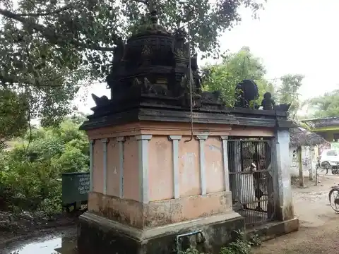 Arulmigu Pillaiyar Temple, Peruncheri - 609404 Arulmigu Pillaiyar Temple, Peruncheri - 609404, Mayiladuthurai - Ancient Temple Architecture and History Image 2