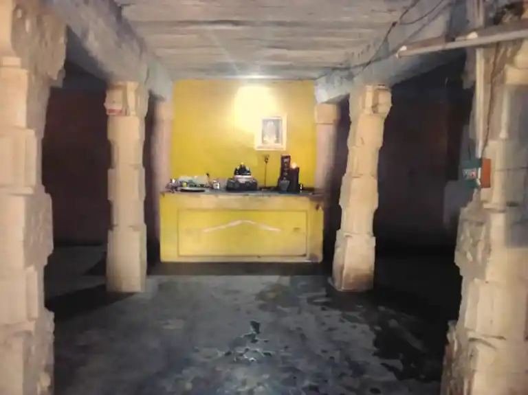 Arulmigu Pillaiyar Temple, Poovarasakudi, Alangudi Taluk - 622301 அருள்மிகு பிள்ளையார் திருக்கோயில், பூவரசக்குடி, ஆலங்குடி வட்டம் - 622301, Pudukkottai - Ancient Temple Architecture and History Image 4