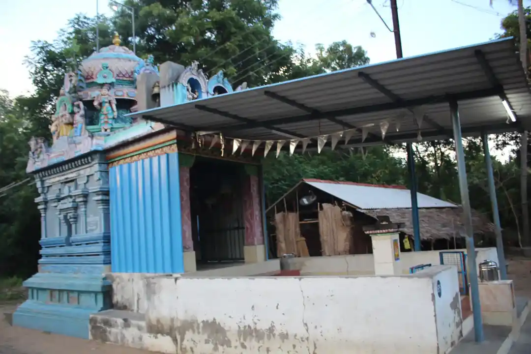 Arulmigu Pillaiyar Temple, Senbagakollai - 612605 Arulmigu Pillaiyar Temple, Senbagakollai - 612605, Thanjavur - Ancient Temple Architecture and History Image 3