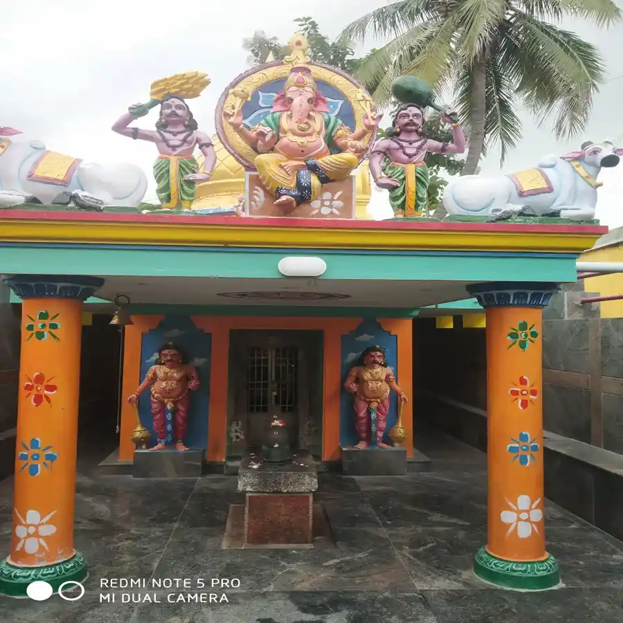 Arulmigu Pillaiyar Tharmarajar Temple, Valathur - 635813 அருள்மிகு பிள்ளையார் தர்மராஜர் திருக்கோயில், வளத்தூர் - 635813, Vellore - Ancient Temple Architecture and History Image 2