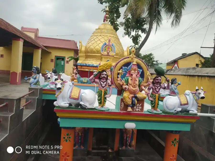 Arulmigu Pillaiyar Tharmarajar Temple, Valathur - 635813 அருள்மிகு பிள்ளையார் தர்மராஜர் திருக்கோயில், வளத்தூர் - 635813, Vellore - Ancient Temple Architecture and History Image 3