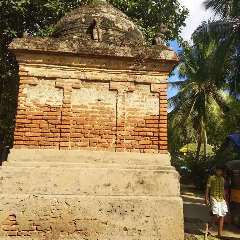 Arulmigu Pillayar Dhandayuthapani Temple, Alangudi - 612801 அருள்மிகு பிள்ளையார், தண்டயுதபாணி திருக்கோயில், ஆலங்குடி, ஆலங்குடி - 612801, Thiruvarur - Ancient Temple Architecture and History Image 5