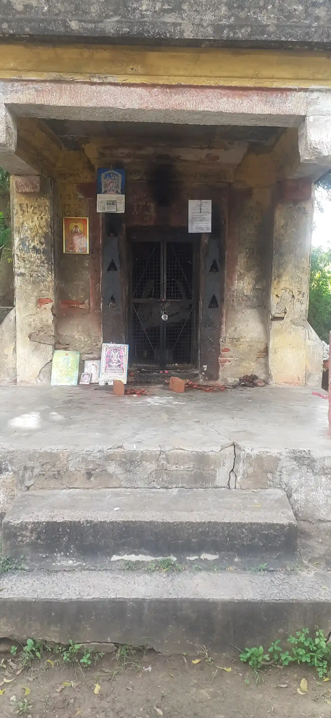 Arulmigu Pillayar Temple, Alangudi - 612801 அருள்மிகு சொர்ணகர்ஷண பிள்ளையார் திருக்கோயில், Alangudi - 612801, Thiruvarur - Ancient Temple Architecture and History Image 2