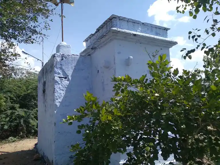 Arulmigu Pillayar Temple, Kanmai Karai Near, A.Lakshmiyapuram. - 626124 அருள்மிகு பிள்ளையார் திருக்கோயில், கண்மாய்க் கரை அருகில், ஆ.லட்சுமியாபுரம் கிராமம் - 626124, Virudhunagar - Ancient Temple Architecture and History Image 3