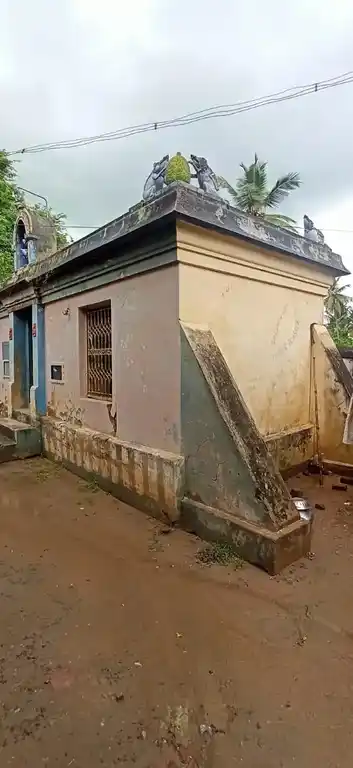 Arulmigu Pillayar Temple, Mettupalayam - 614715 அருள்மிகு பிள்ளையார் திருக்கோயில், Mettupalayam - 614715, Thiruvarur - Ancient Temple Architecture and History Image 2