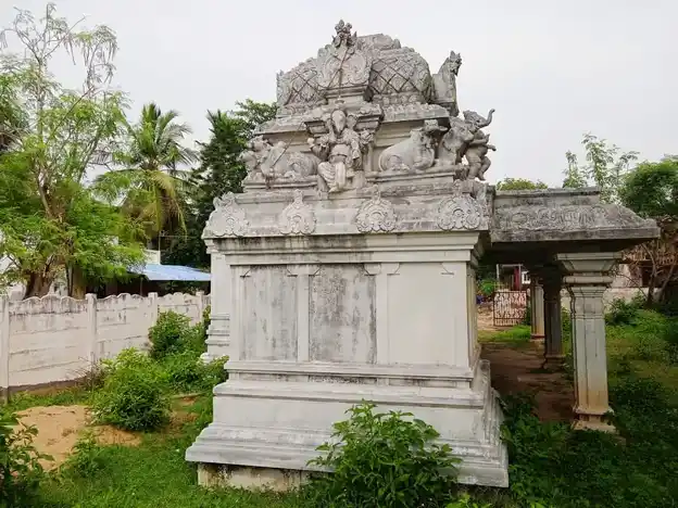 Arulmigu Pillayar Temple, Sembiyankomal - 609805 அருள்மிகு பிள்ளையார் திருக்கோயில், செம்பியன்கோமல் - 609805, Mayiladuthurai - Ancient Temple Architecture and History Image 3