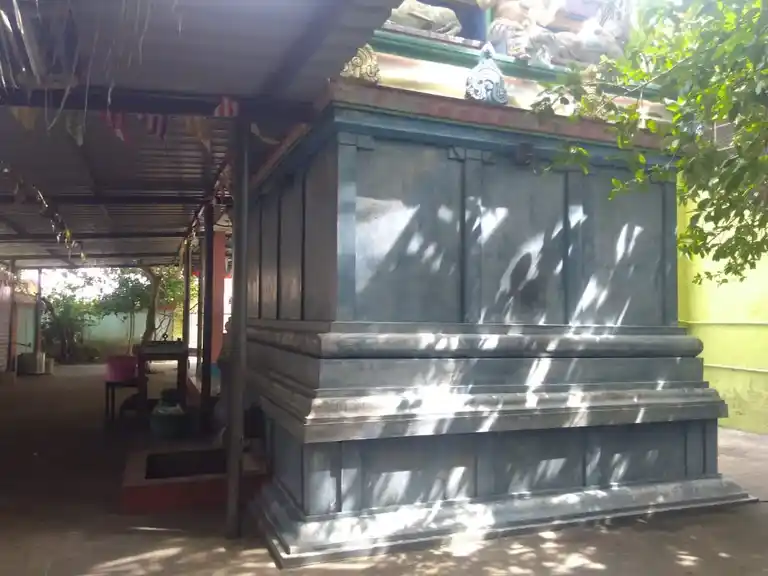 Arulmigu Pillayar Temple, Thozhuthalankudi - 609808 அருள்மிகு பிள்ளையார் திருக்கோயில், தொழுதாலங்குடி - 609808, Mayiladuthurai - Ancient Temple Architecture and History Image 2