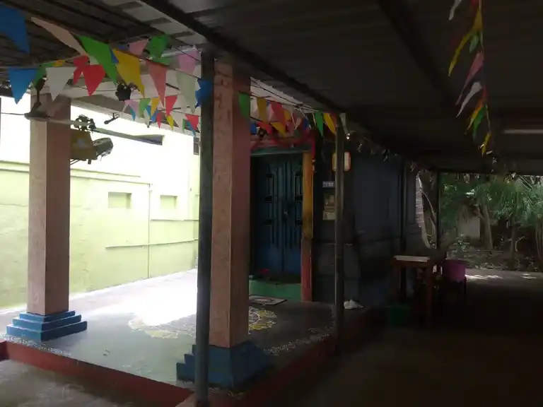 Arulmigu Pillayar Temple, Thozhuthalankudi - 609808 அருள்மிகு பிள்ளையார் திருக்கோயில், தொழுதாலங்குடி - 609808, Mayiladuthurai - Ancient Temple Architecture and History Image 4