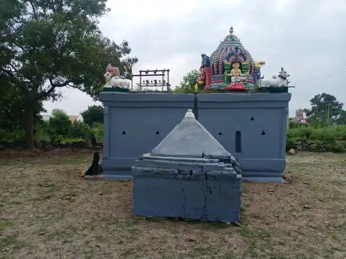 Arulmigu Piragatheeshwarar Temple, Perunila - 621117 Arulmigu Piragatheeshwarar Temple, Perunila - 621117, Perambalur - Ancient Temple Architecture and History Image 2