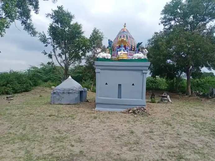 Arulmigu Piragatheeshwarar Temple, Perunila - 621117 Arulmigu Piragatheeshwarar Temple, Perunila - 621117, Perambalur - Ancient Temple Architecture and History Image 3